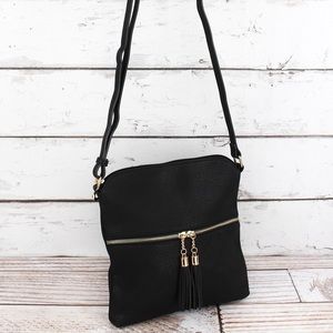 NWT Black zippered cross body bag